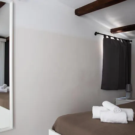 Ducezio Guest house *